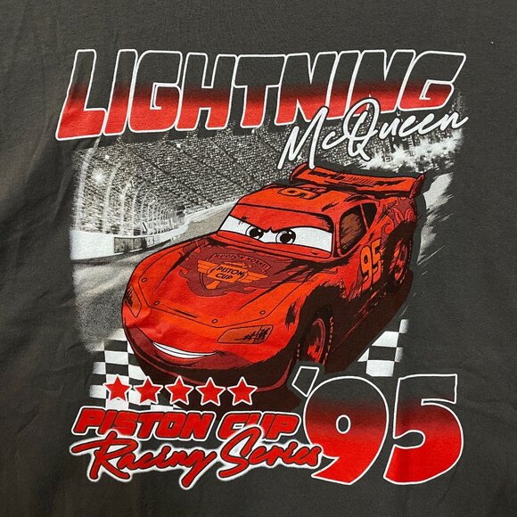 Disney Pixar Cars Lightning McQueen Piston Cup 95 T-Shirt XL - Picture 2 of 4
